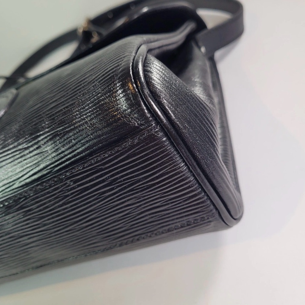 💯💯Rare Vintage Fendi Black Textured Leather Crossbody Bag - Picture 9 of 12
